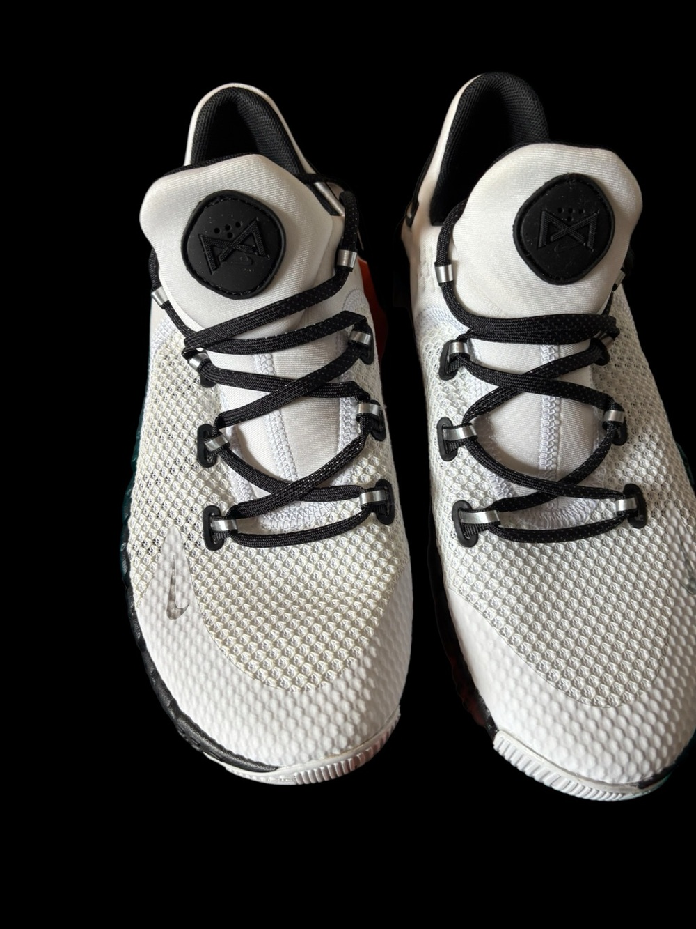 Nike Free Men’s 9.5/Womens 11 Black and White Metcon